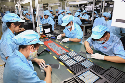 Nhân viên được hưởng nhiều quyền lợi khi làm việc tại Việt Hoa